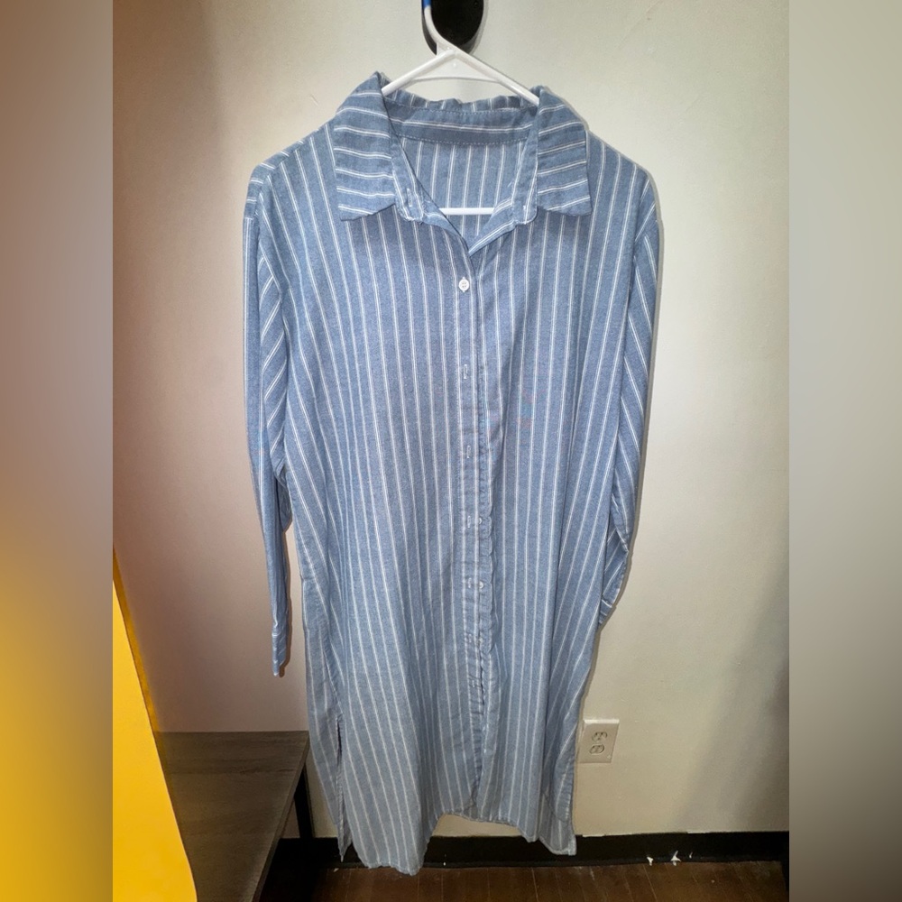 🔵 Long Blue Striped Shirt